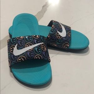 Nike slides